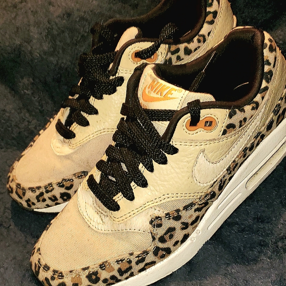 Nike Air Max Leopard Print Sneaks